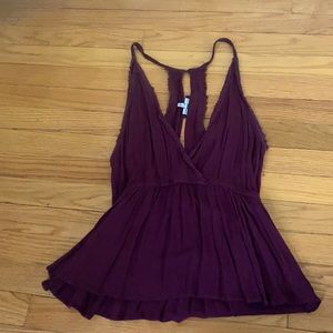 Beautiful maroon Kendall & Kylie tank top☺️
